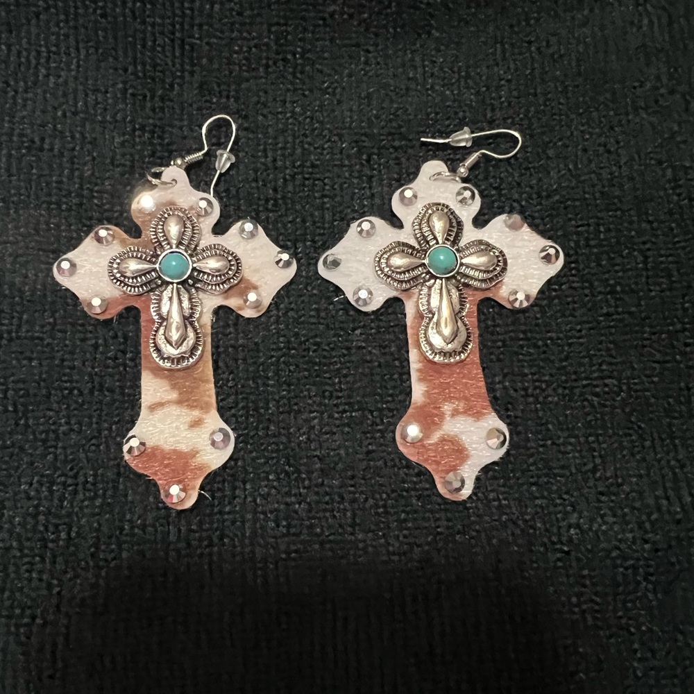 NWOT Leopard Cross Earrings with Turquoise Accent